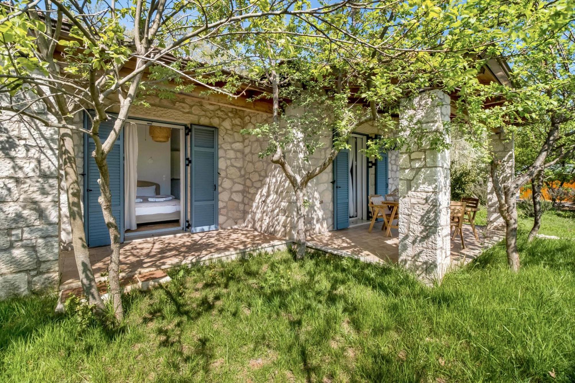 Apanema Mindfulness Resort Lefkada Asprogerakata Exterior photo
